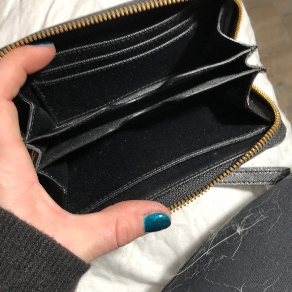 Michael Kors Wristlet Black no flaws - Picture 2 of 2